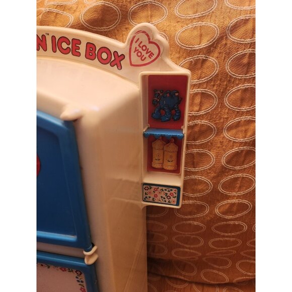 Hasbro Romper Room Raggedy Ann Kitchen Ice Box Toy - Picture 6 of 12